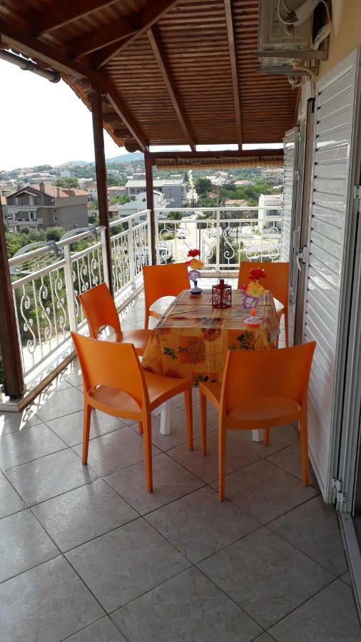 House Dilena Tsimtsiri Villa ลิเมนาเรีย ภายนอก รูปภาพ