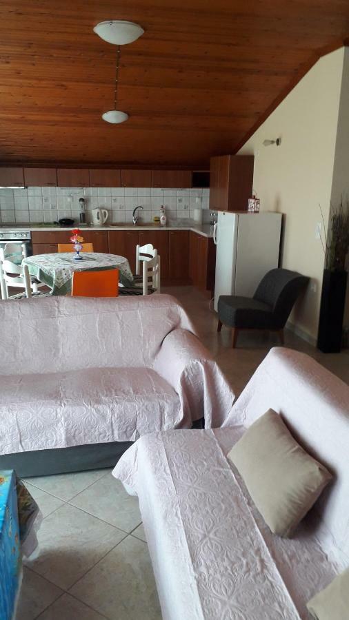 House Dilena Tsimtsiri Villa ลิเมนาเรีย ภายนอก รูปภาพ