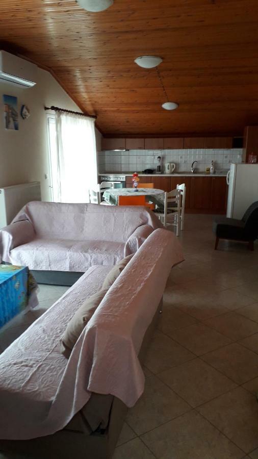 House Dilena Tsimtsiri Villa ลิเมนาเรีย ภายนอก รูปภาพ
