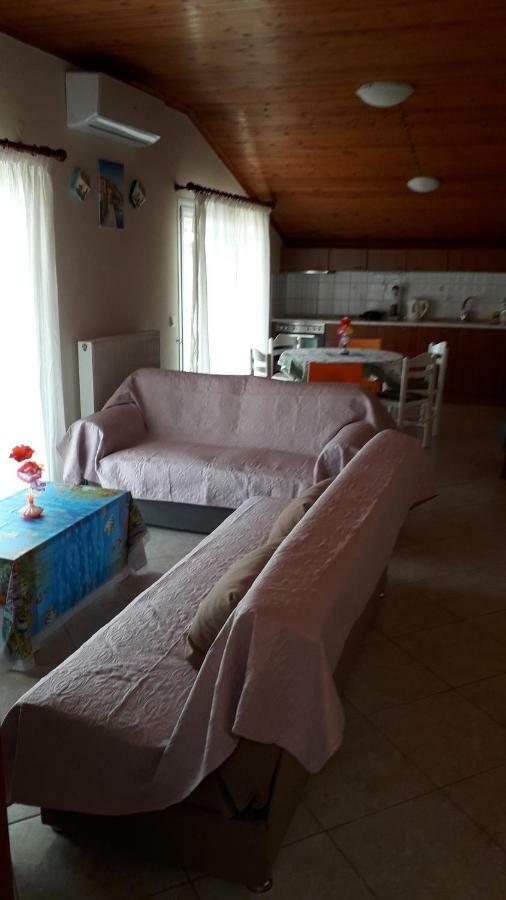 House Dilena Tsimtsiri Villa ลิเมนาเรีย ภายนอก รูปภาพ